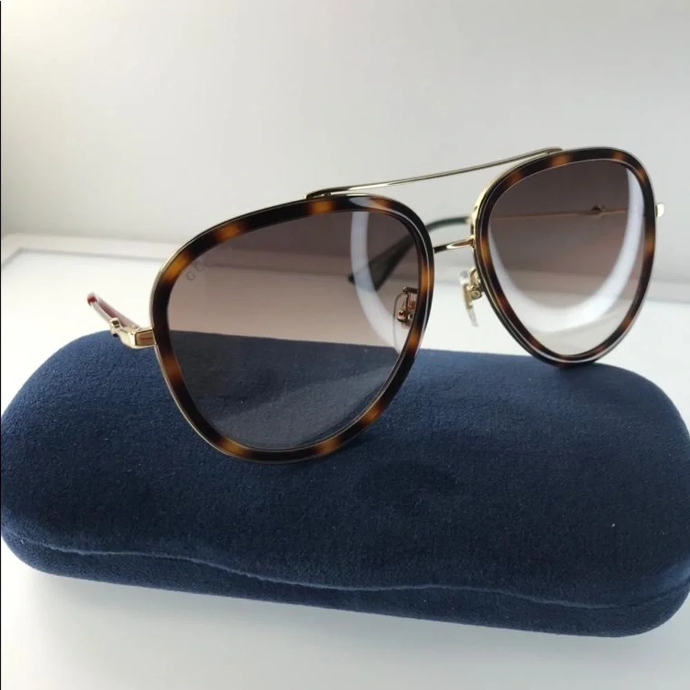 GUCCI Brown Gradient Sunglasses
GG0062S 012 57 - Picture 4 of 15